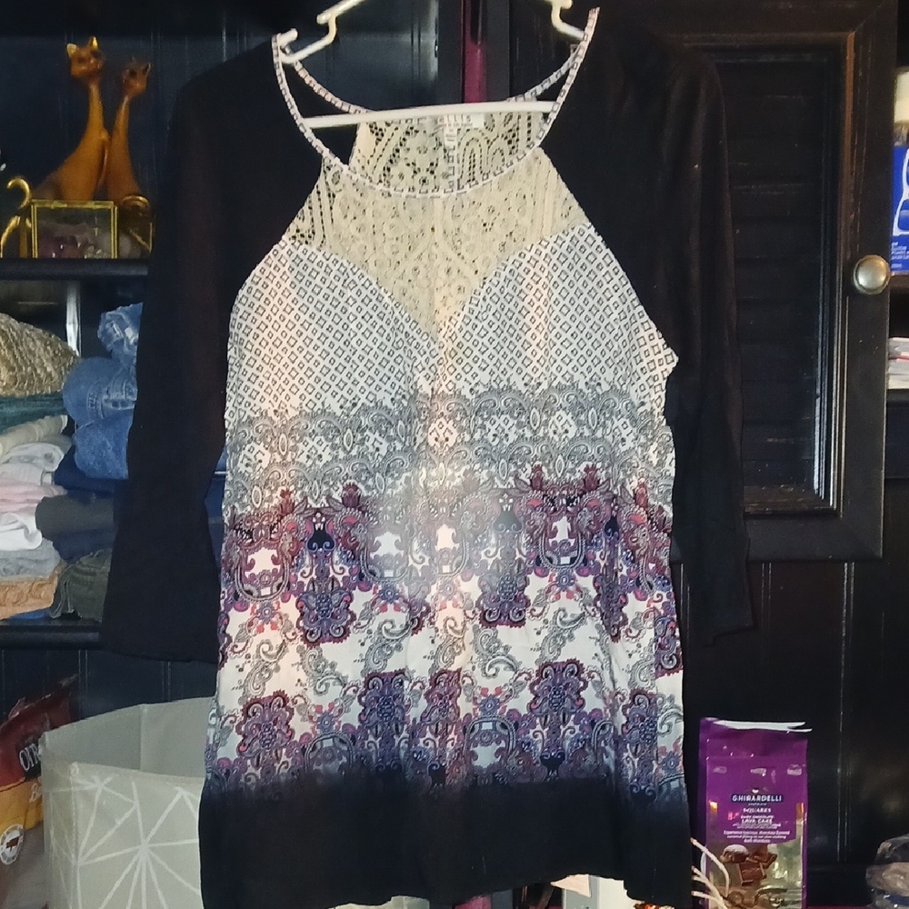 Chic Black and Cream Lace Blouse